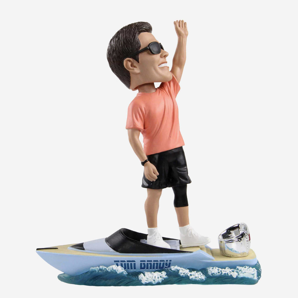 Tom Brady Tampa Bay Buccaneers Goat Boat Thematic Bobblehead FOCO - FOCO.com | UK & IRE