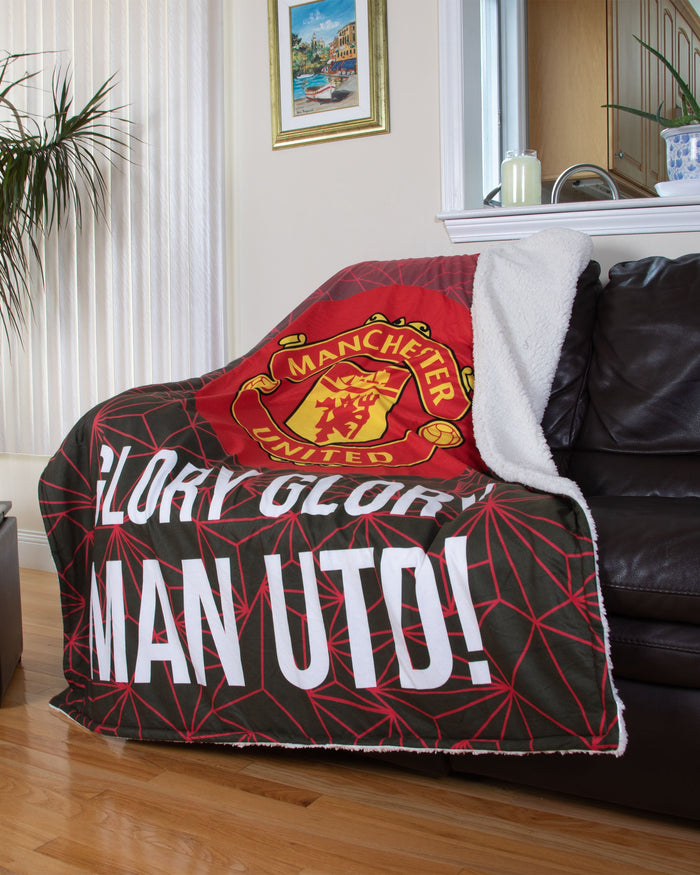 Manchester United FC Slogan Sherpa Plush Throw Blanket FOCO - FOCO.com | UK & IRE