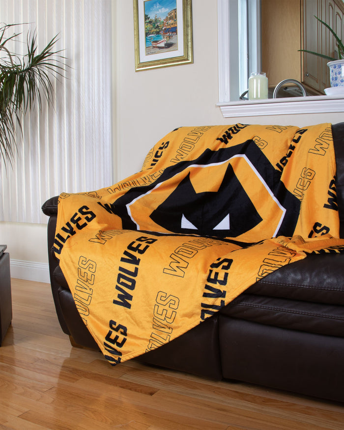 Wolverhampton Wanderers FC Supreme Slumber Plush Throw Blanket FOCO - FOCO.com | UK & IRE
