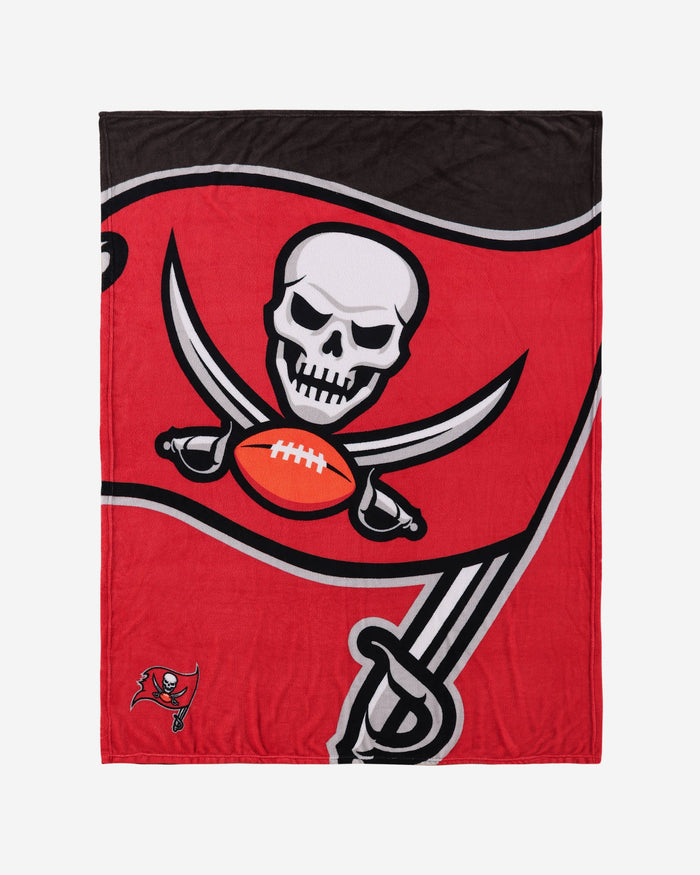 Tampa Bay Buccaneers Supreme Slumber Plush Throw Blanket FOCO - FOCO.com | UK & IRE