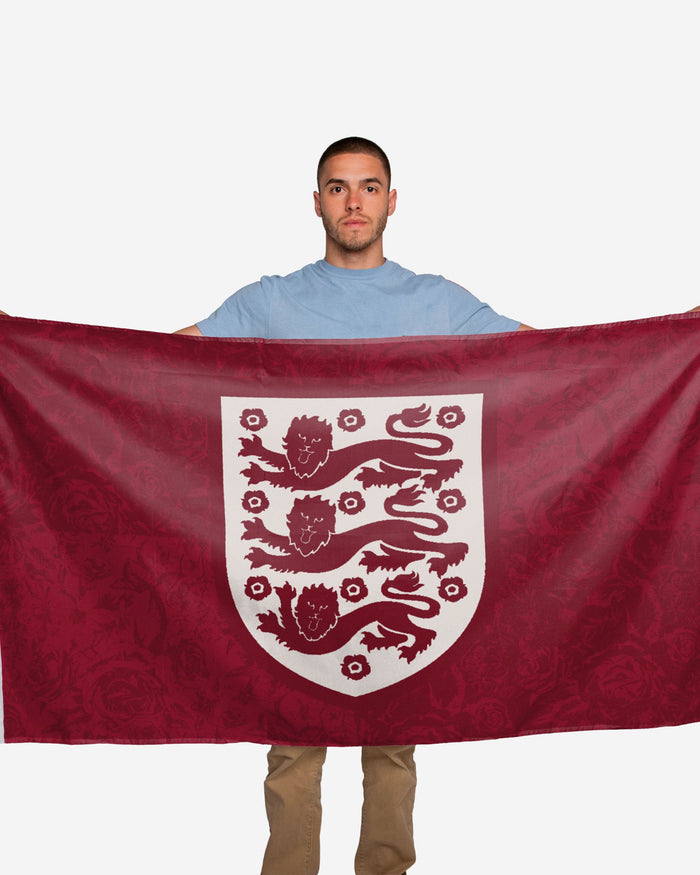 England Floral 5 x 3 Flag FOCO - FOCO.com | UK & IRE