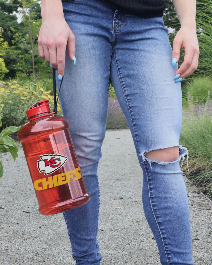Kansas City Chiefs 2000 mL Clear Sports Bottle FOCO - FOCO.com | UK & IRE
