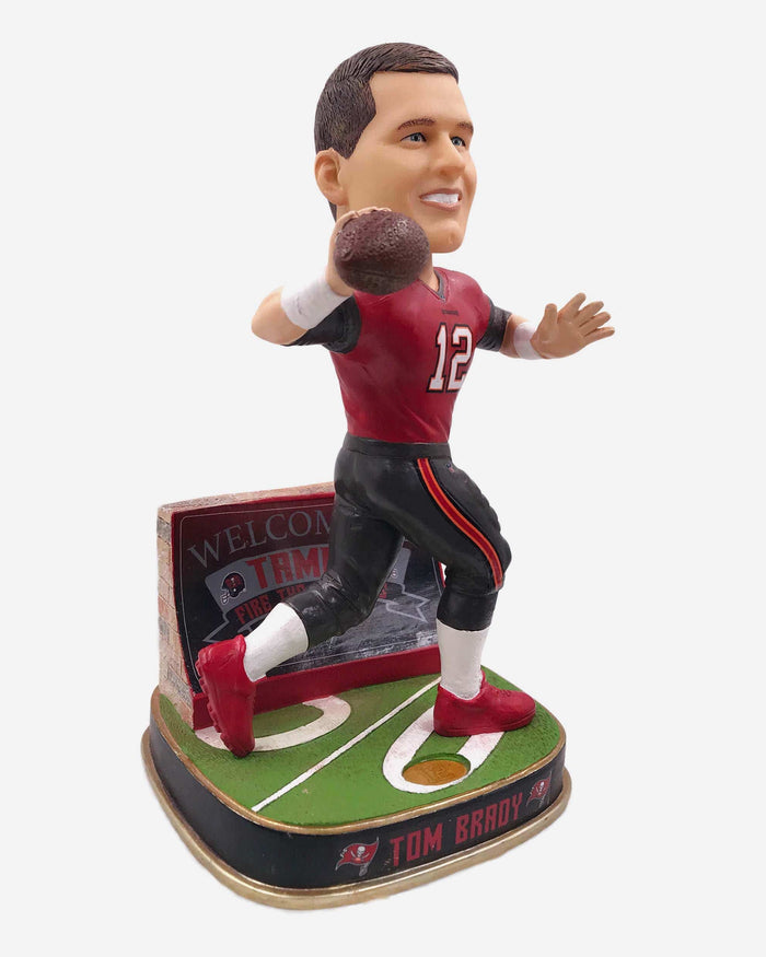 Tom Brady Tampa Bay Buccaneers Welcome Bobblehead FOCO - FOCO.com | UK & IRE