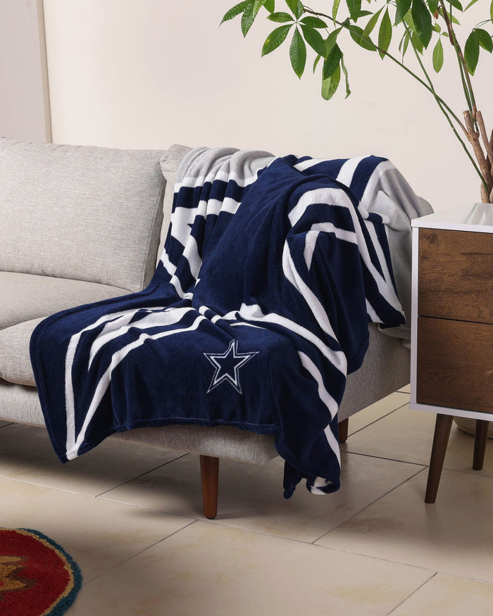 Dallas Cowboys Supreme Slumber Plush Throw Blanket FOCO - FOCO.com | UK & IRE