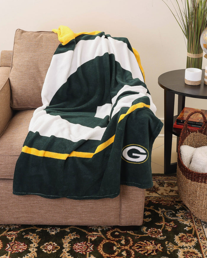 Green Bay Packers Supreme Slumber Plush Throw Blanket FOCO - FOCO.com | UK & IRE