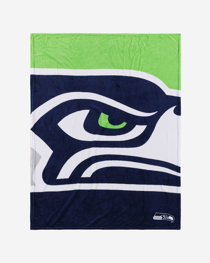 Seattle Seahawks Supreme Slumber Plush Throw Blanket FOCO - FOCO.com | UK & IRE